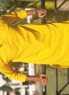 Rohit - Acompañantes masculino in Gurgaon Photo 2 of 4