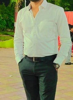 Rohit - Acompañantes masculino in Indore Photo 3 of 4
