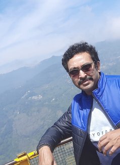 Rohit - Male escort in Kolkata Photo 3 of 3