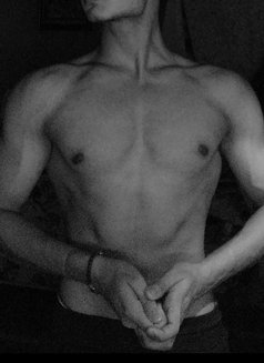 Rohit - Male escort in Mumbai Photo 3 of 4