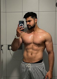 Rohit - Male escort in New Delhi Photo 2 of 2