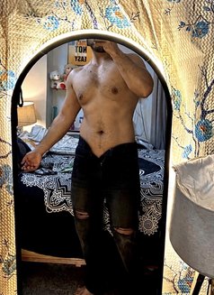 Rohit - Male escort in New Delhi Photo 2 of 2