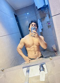 Rohit - Acompañantes masculino in New Delhi Photo 4 of 4