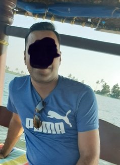 Rohit - Male escort in New Delhi Photo 2 of 3