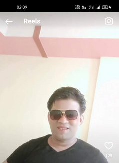 Rohit Mature - Acompañantes masculino in Navi Mumbai Photo 1 of 4