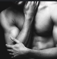 Rohit Raj - Acompañante masculino in Pune