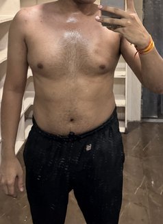 Rohit World Class Masseur - masseur in Mumbai Photo 1 of 2