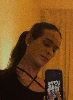 Roja cam service - Transsexual escort in Colombo Photo 29 of 29