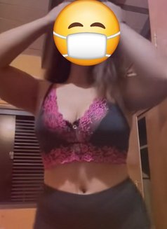 Roja Tamil chubby booty girl - puta in Colombo Photo 16 of 16