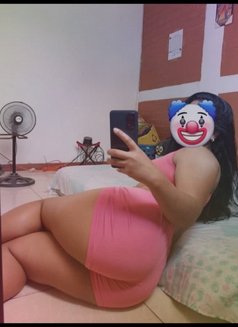 Roja Tamil chubby booty girl - puta in Colombo Photo 10 of 16