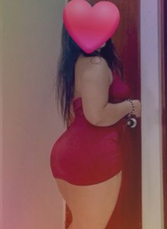 Roja Tamil chubby booty girl - puta in Colombo Photo 4 of 16
