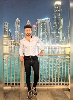 Roki - Acompañantes transexual in Dubai Photo 1 of 7