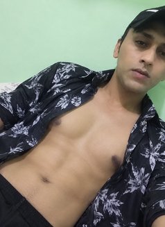 Roki - Acompañantes transexual in Dubai Photo 8 of 9