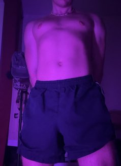 Roma Din - Male escort in Dubai Photo 2 of 8