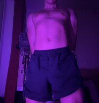 Roma Din - Male escort in Dubai