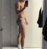 Roma Din - Male escort in Dubai