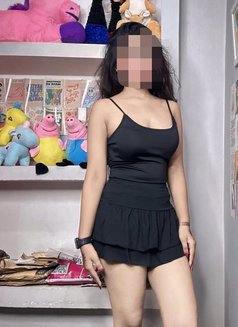 Roma Here Real Meet & Cam Show - escort in Hyderabad Photo 4 of 4