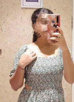 Roma Here Real Meet & Cam Show - puta in Hyderabad Photo 1 of 1