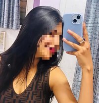 Roma Here Real Meet & Cam Show - escort in Hyderabad Photo 2 of 2