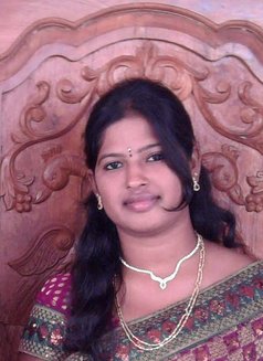 Roma - escort agency in Chennai Photo 2 of 5