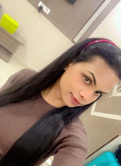 Roma - Transsexual escort in New Delhi Photo 2 of 9