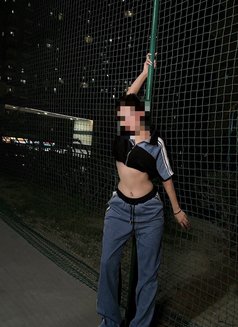 Roma-luxury premium companie - Acompañantes transexual in Noida Photo 5 of 5