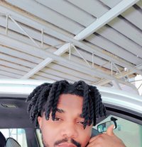 Romain - Male escort in Al Manama