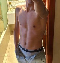 Roman Dxb - Male escort in Dubai