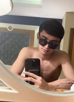 Roman Dxb - Male escort in Dubai Photo 8 of 8