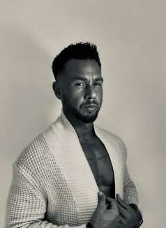 Roman - Acompañantes masculino in Pattaya Photo 4 of 6