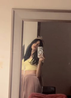 Natural Beauty Romance🤍 Only For VVIP’s - Transsexual escort in Dubai Photo 1 of 9