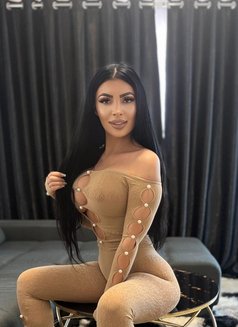 Romanian Goddess Jessica - puta in Riyadh Photo 8 of 13