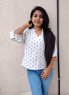 Romantic college student ready for sex - escort in Hyderabad Photo 2 of 5