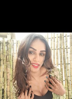 Romantic Queen - Acompañantes transexual in Chennai Photo 1 of 5