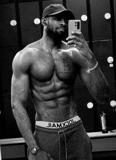 Romario - Male escort in Bangkok Photo 3 of 3