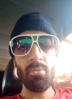 Romeo for Wife Couples and Ladies - Male escort in Nairobi Photo 3 of 10