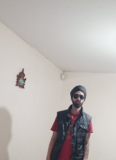 Romeo for Wife Couples and Ladies - Male escort in Nairobi Photo 8 of 10