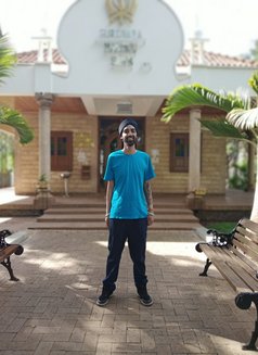 Romeo for Wife Couples and Ladies - Male escort in Nairobi Photo 9 of 10