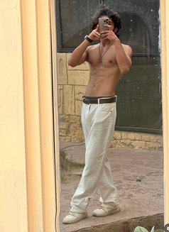 Romeo - Acompañantes masculino in Bangalore Photo 3 of 7