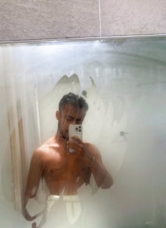 Romeo - Acompañantes masculino in Dubai Photo 1 of 4