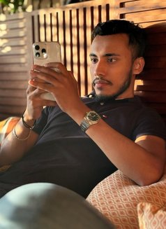 Romeo - Acompañantes masculino in Dubai Photo 2 of 4
