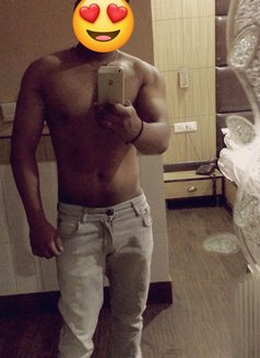 Romeo - Male escort in New Delhi Photo 1 of 2