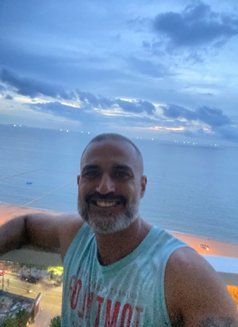 Romeo - Male escort in Pattaya Photo 3 of 4