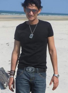 Romeo - Male escort in Colombo Photo 4 of 4