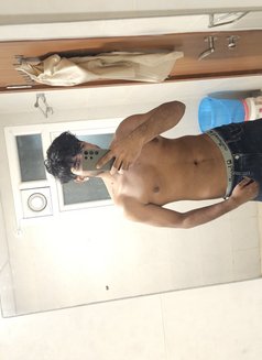 Romeo Steele - Male escort in Kochi Photo 2 of 4