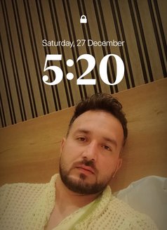 Romeo - Male escort in Riyadh Photo 1 of 4