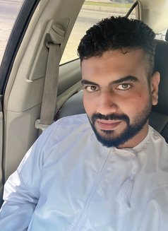 Romeo Your VIP Sensual Companion - Acompañantes masculino in Muscat Photo 1 of 3