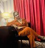 Romi Shah - puta in Dubai Photo 1 of 2