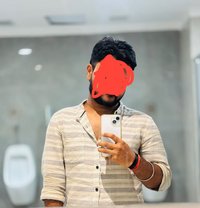 Romix - Acompañantes masculino in New Delhi