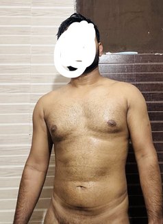Romix - Acompañantes masculino in New Delhi Photo 2 of 2